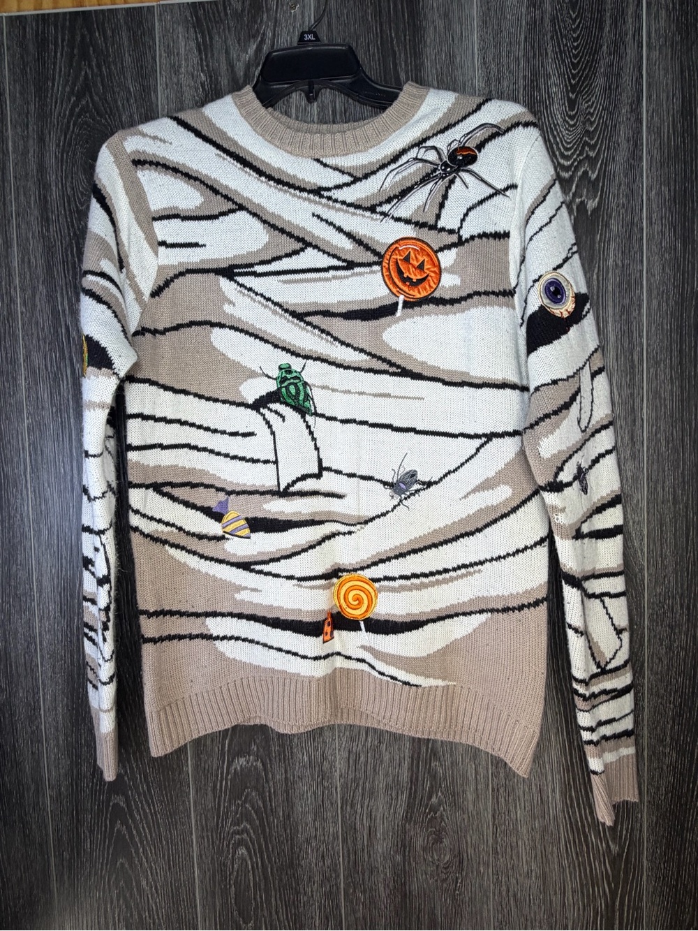 Blizzard Bay - Halloween Embroidered Patched Long Sleeve Sweatshirt Size Large